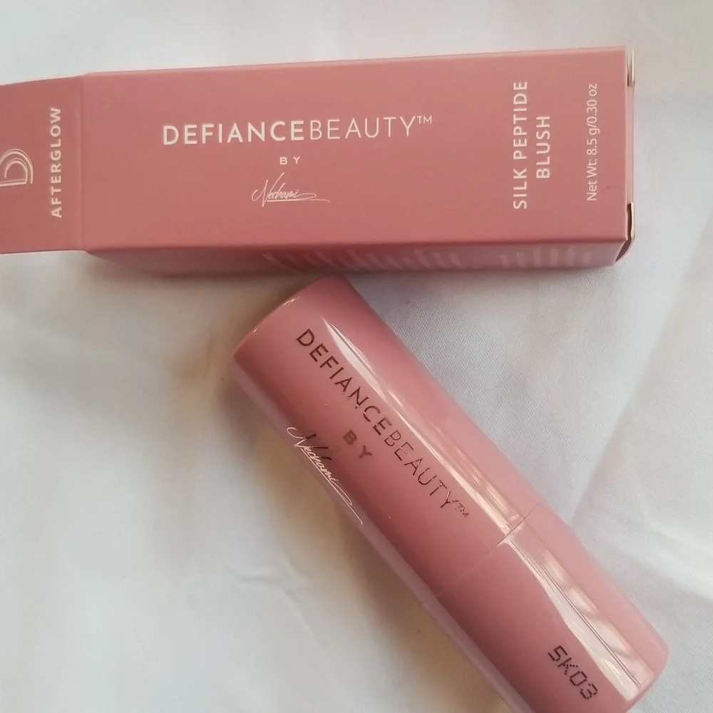 Defiance Beauty Silk Peptide Blush Afterglow